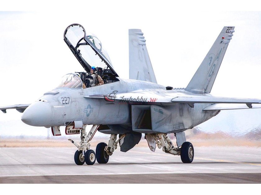 F/A-18f super Hornet 1/48