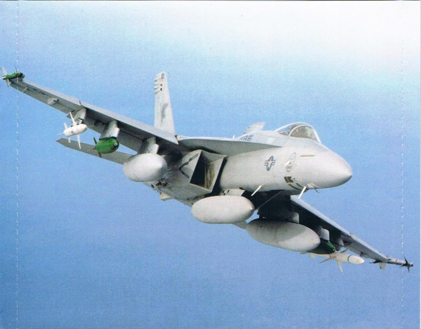 F 18 super Hornet Су 27