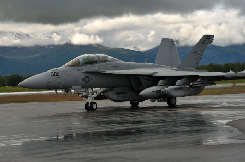 Ф-18 супер Хорнет
