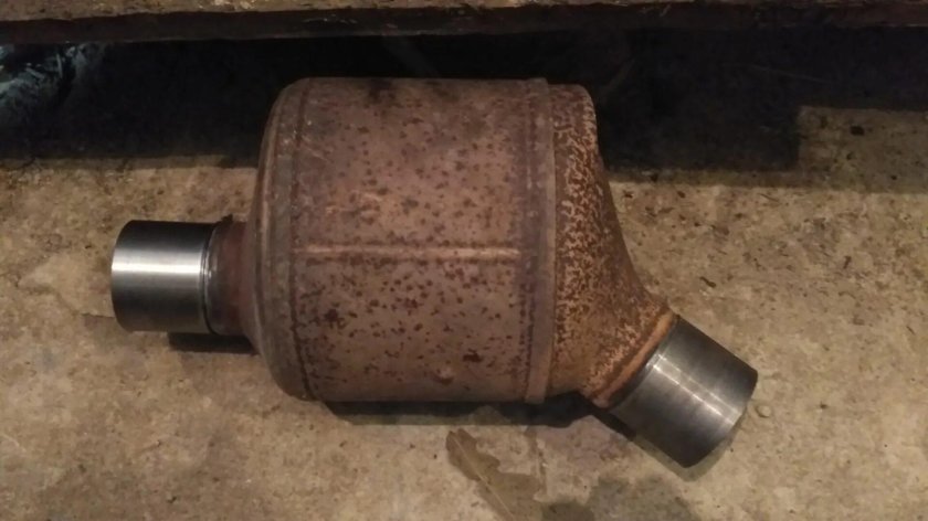 Катализатор Рено Логан 1.6 8 клапанов