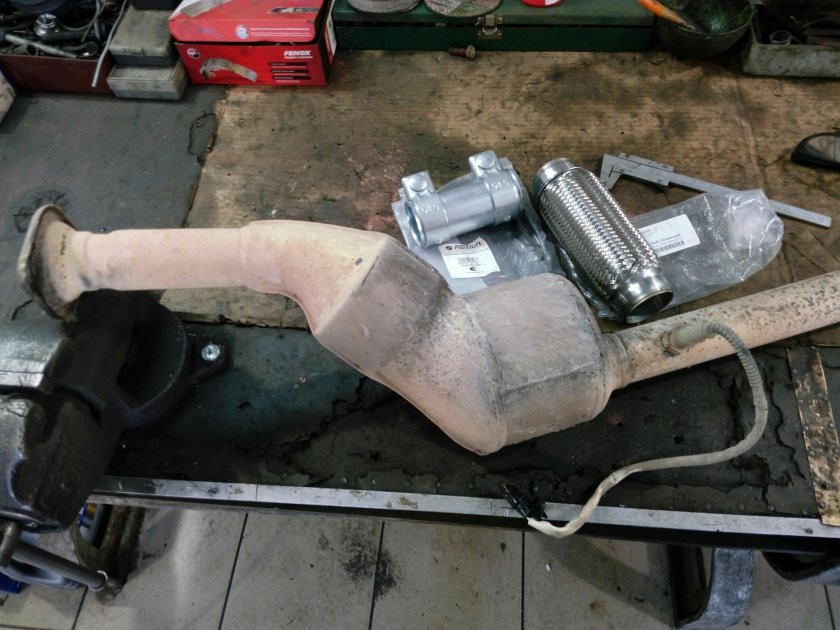 Renault Duster 1.6 катализатор