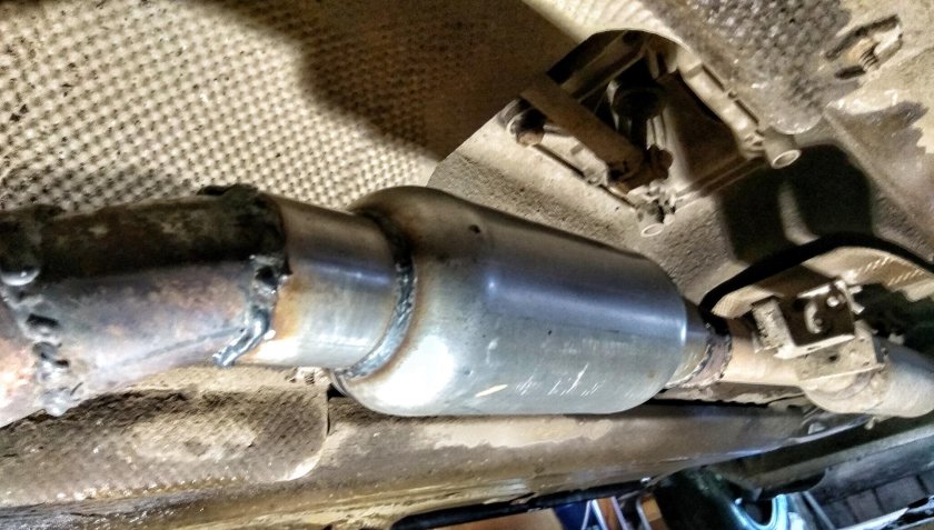 Рено Логан 1 катализатор 1.4