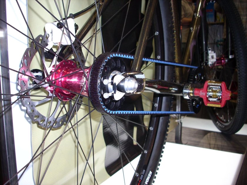 Велосипед с ременной передачей