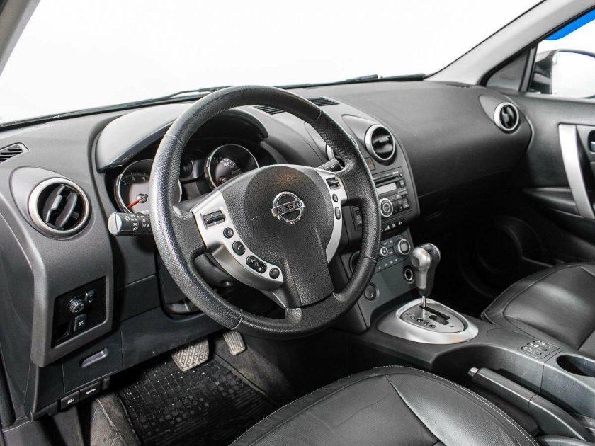 Nissan Qashqai 2008 салон
