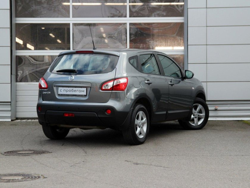 Nissan Qashqai 1 поколение