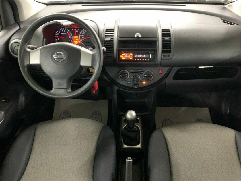 Nissan note 2008 салон