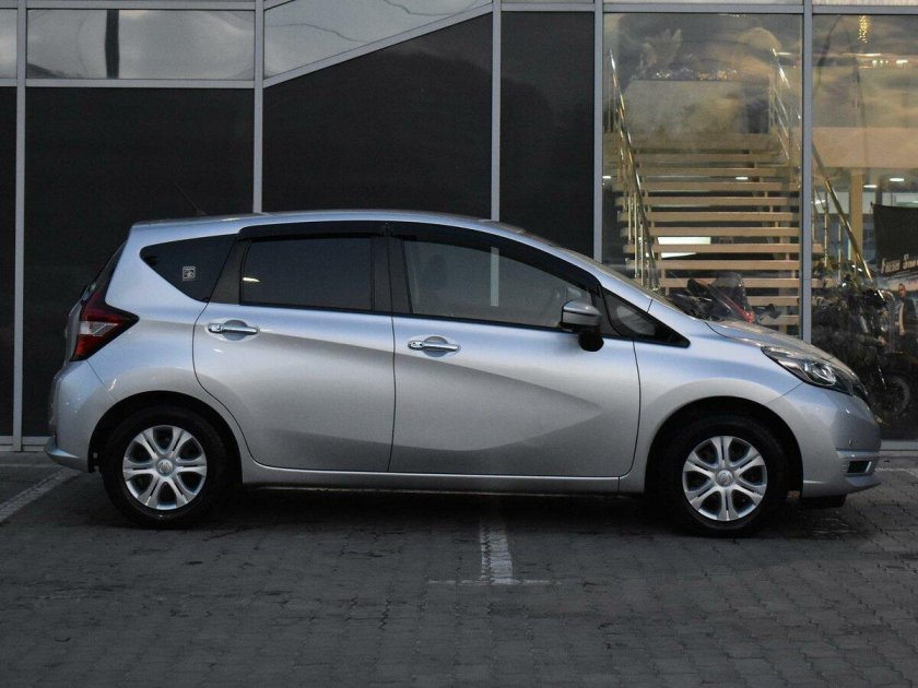 Ниссан ноут 2019