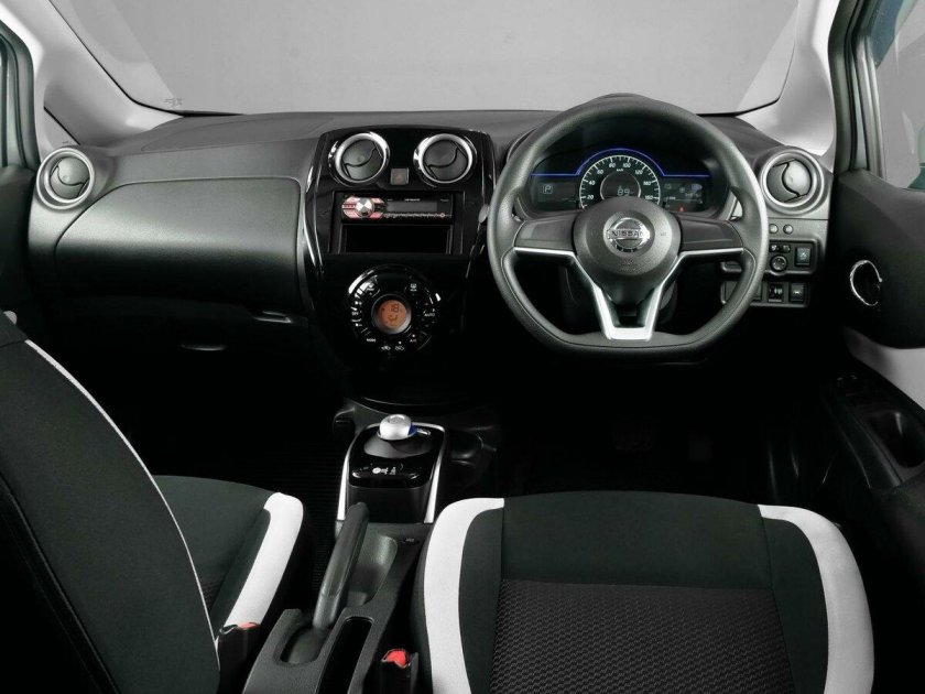 Ниссан ноут 2018