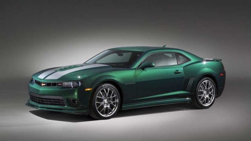 Chevrolet camaro зеленый
