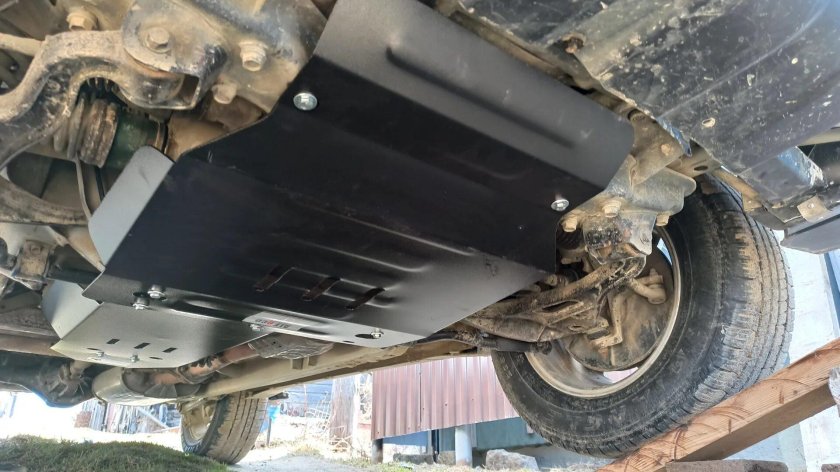 Балка защиты картера Suzuki Grand Vitara