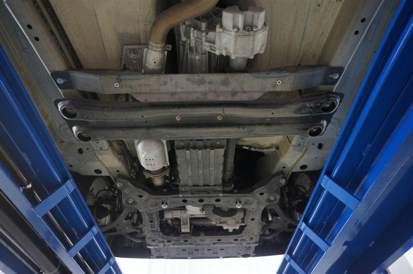 Днище Гранд Витара 2.0