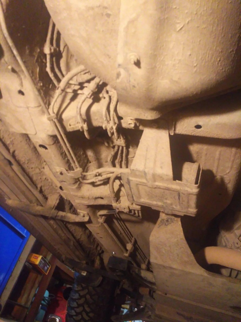 Suzuki Grand Vitara 2008 днище