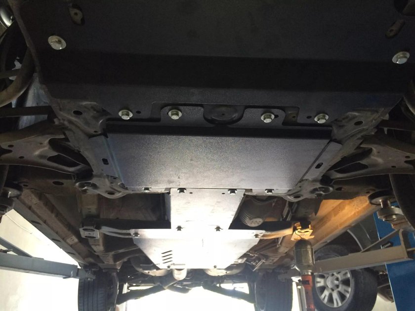 Защита днища Suzuki Grand Vitara