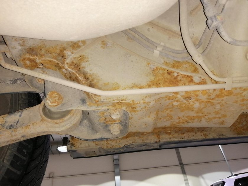 Сузуки Гранд Витара гнилые полы