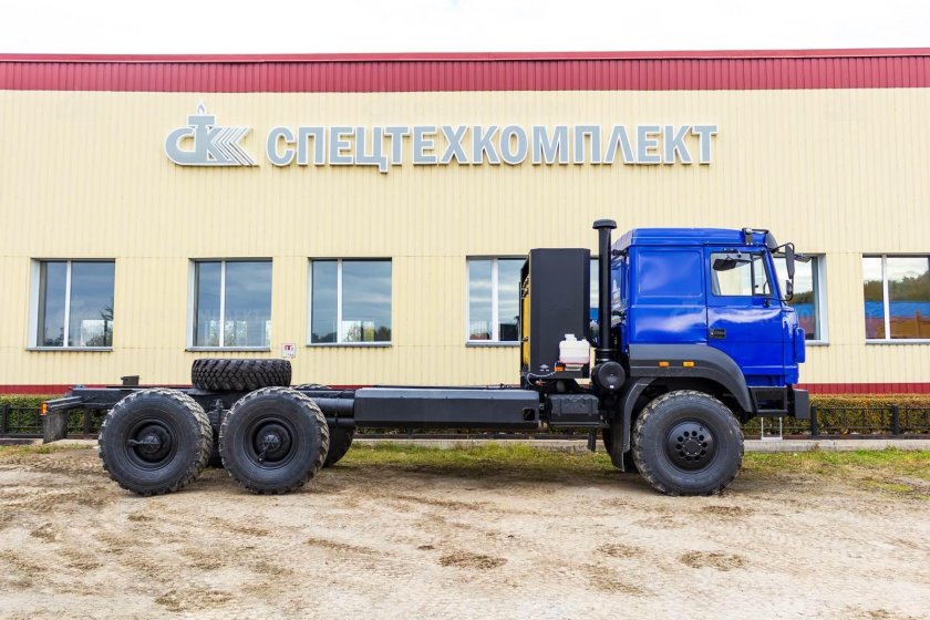 Седельный тягач урал cng 63704к-3951 6x6