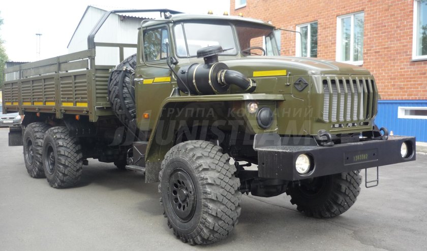 Бортовой урал