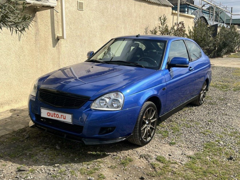 Синяя приора хэтчбек
