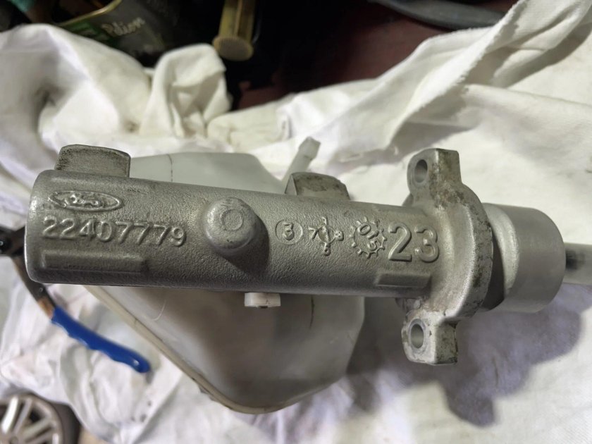 Главный тормозной цилиндр Mazda 3 BL