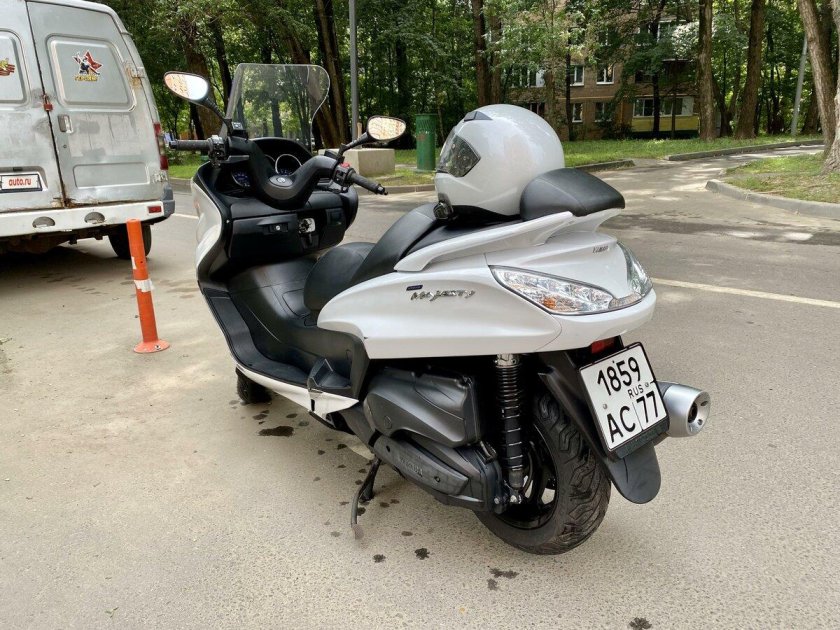 Suzuki burgman (skywave) 400