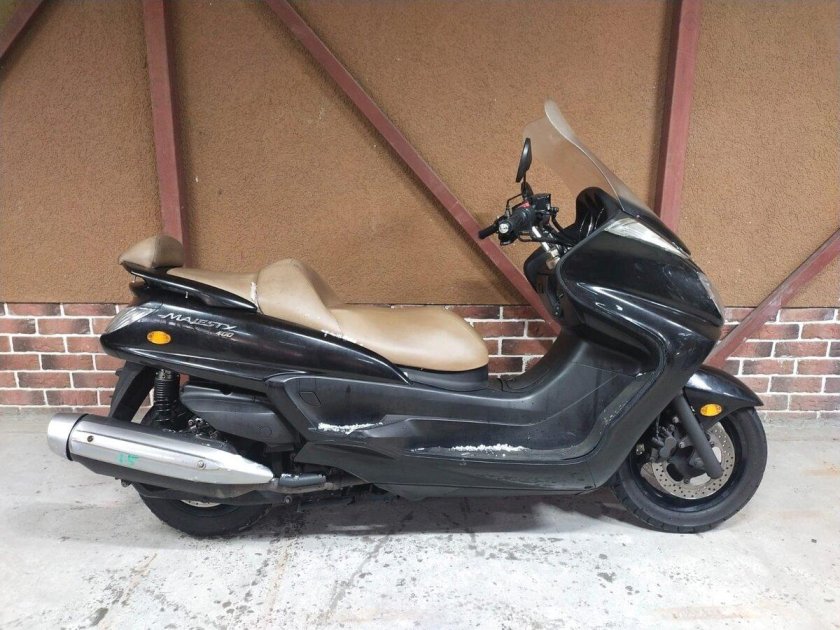 Ямаха маджести 400