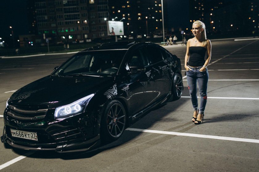 Шевроле Круз черный седан