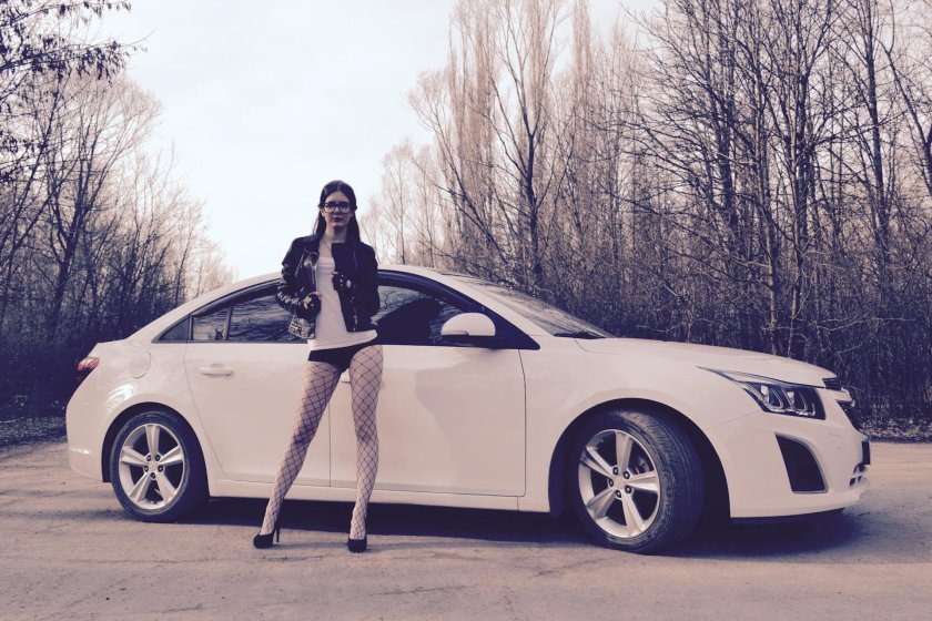 Шевроле Круз белый седан