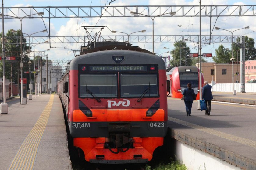 Поезд дальнего следования