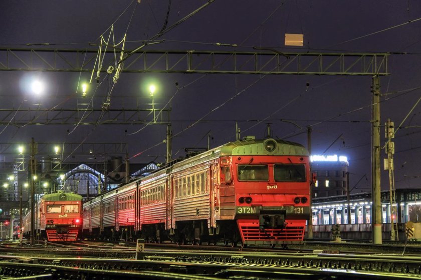 Поезд на вокзале