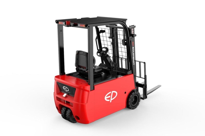 Электрический вилочный погрузчик