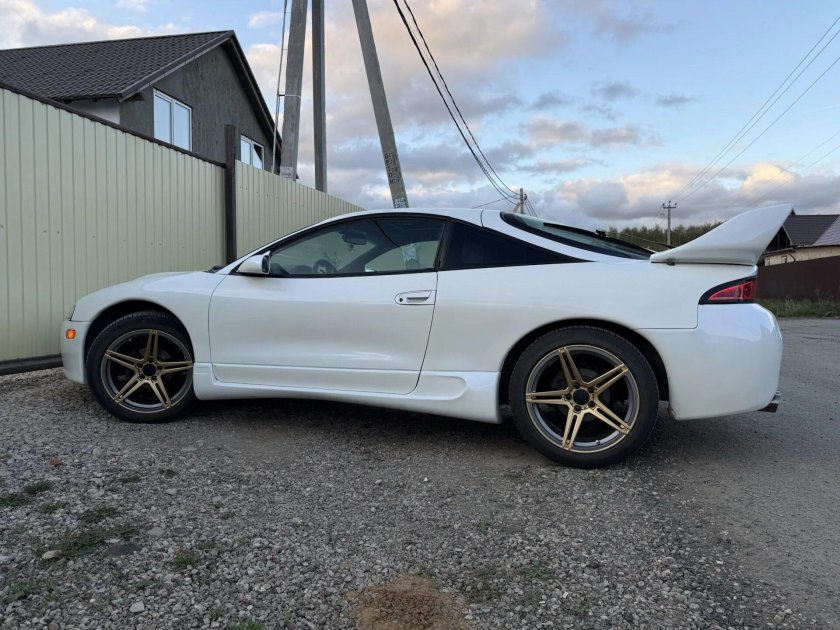 Mitsubishi eclipse 2
