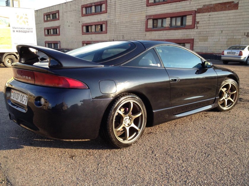Mitsubishi eclipse 2 g