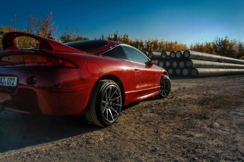 Mitsubishi Eclipse 2