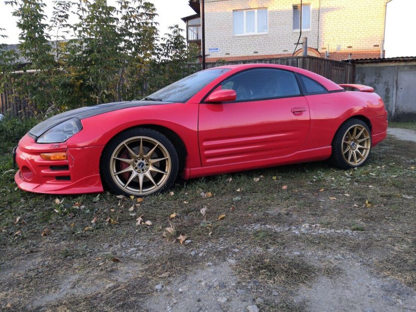 Митсубиси Эклипс 2000