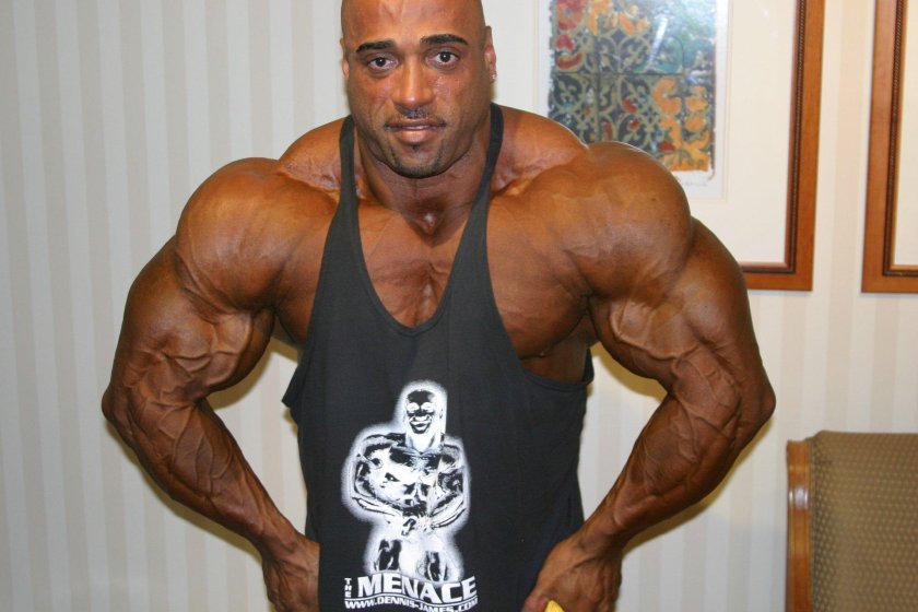 Деннис Джеймс бодибилдер