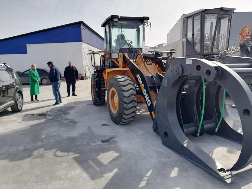 Фронтальный погрузчик xcmg