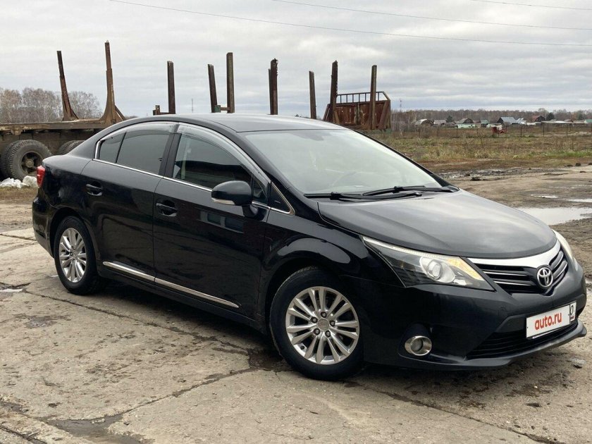 Toyota avensis 2012