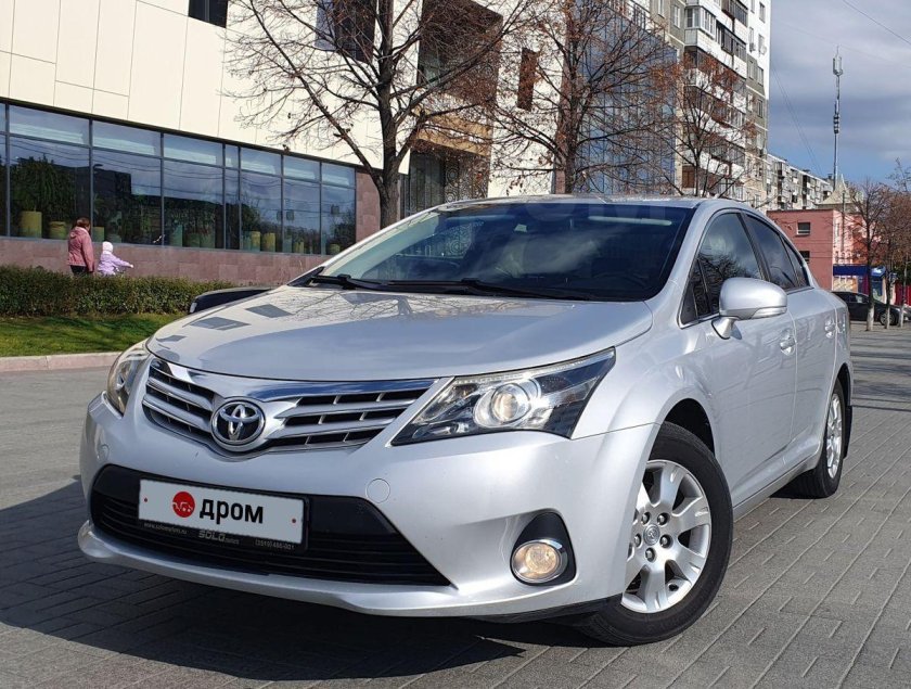 Toyota Avensis 2012