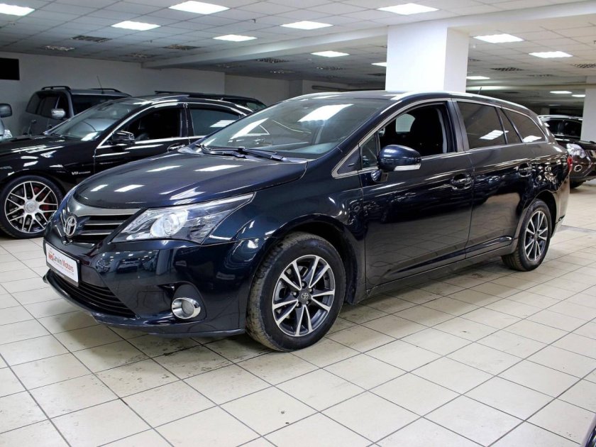 Toyota Avensis 2012