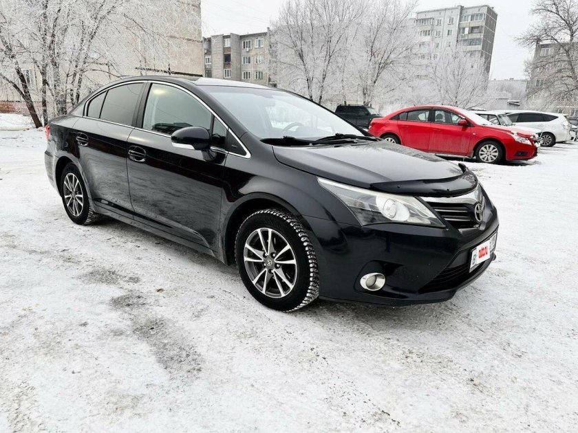 Тойота авенсис 2012 года черная