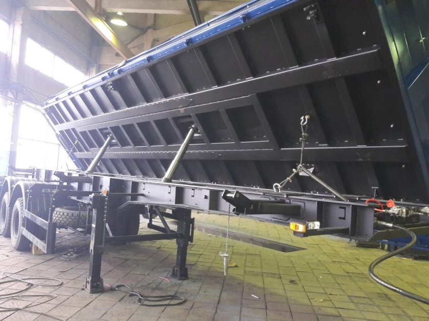 Полуприцеп самосвальный СЗАП-95151