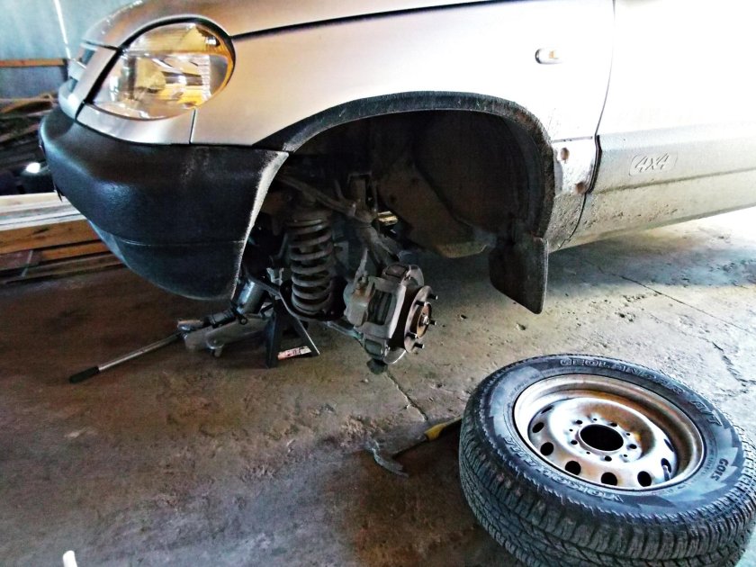 Передняя подвеска Шеви Нива