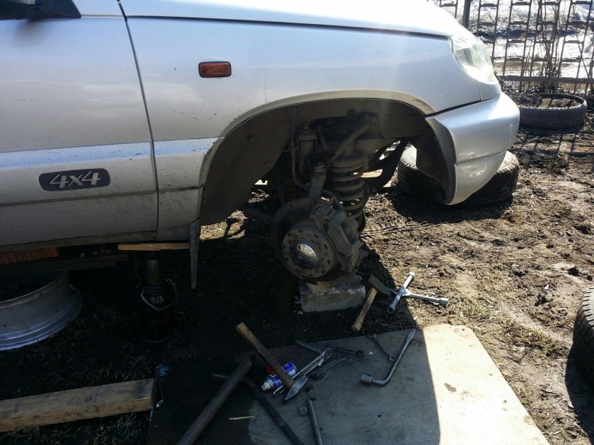 Передняя подвеска Нива Шевроле