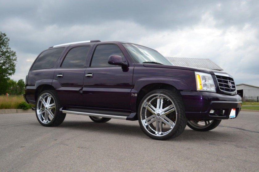 Cadillac Escalade r24