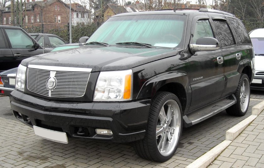 Cadillac Escalade 2