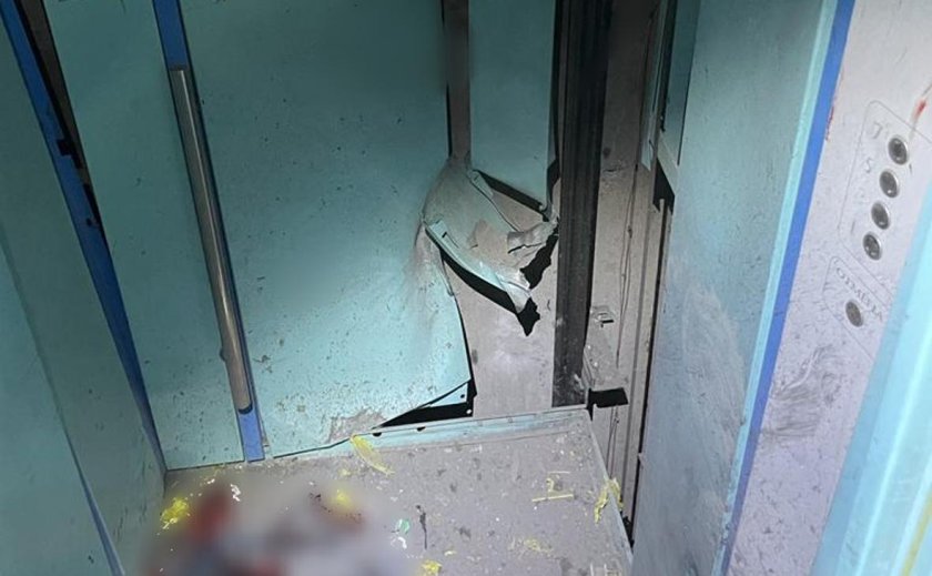 Иркутянин подорвал лифт