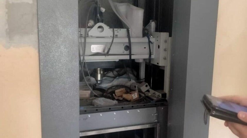 Лифт сломался