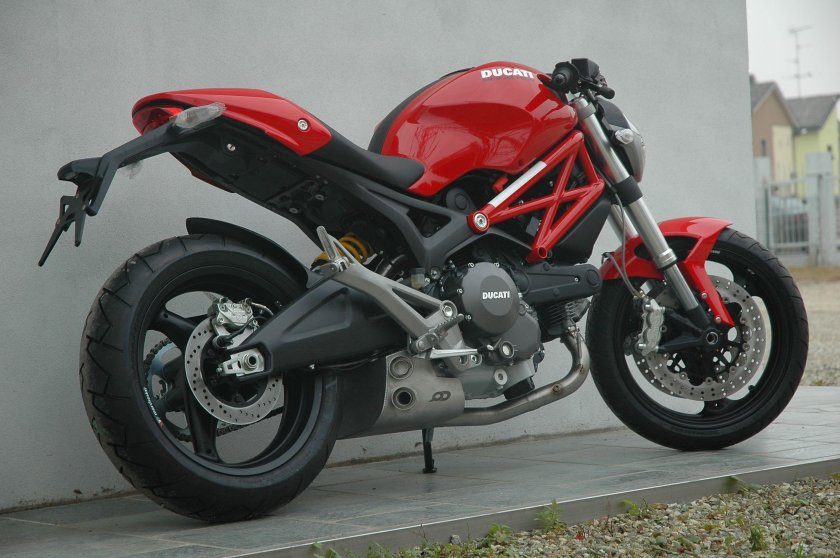 Ducati Monster 696