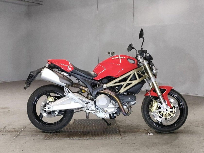 Ducati monster 796