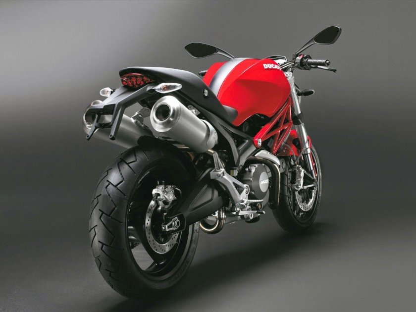 Мотоцикл Дукати 696