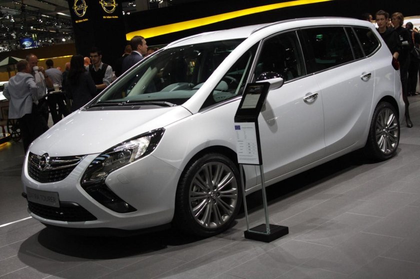 Opel Zafira Tourer 2012